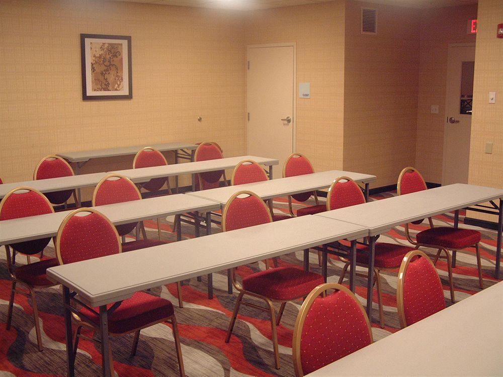 Holiday Inn Express And Suites - Bradford By Ihg Business photo